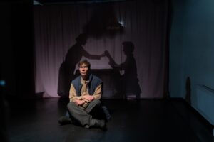 Читать далее о этой статье Премьера в Театре Вахтангова – спектакль «Уроки французского». Фоторепортаж